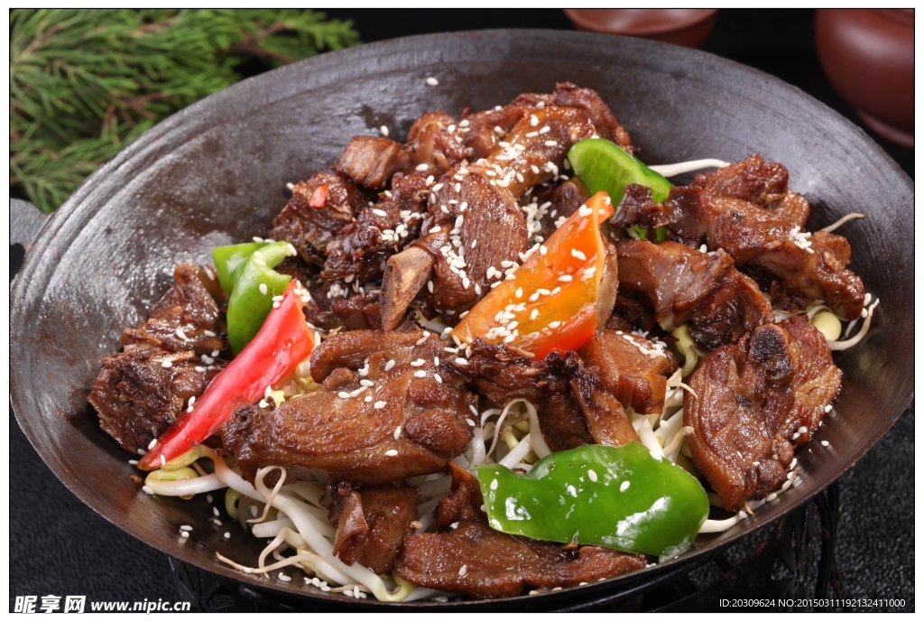 铁锅香辣鸭