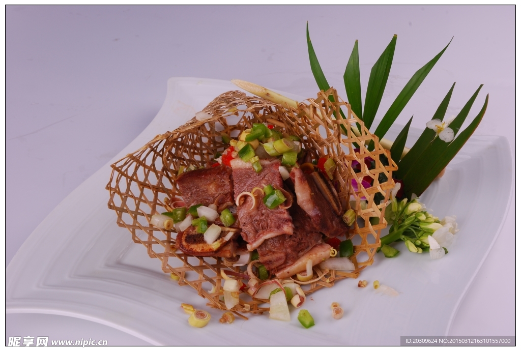 泰椒香茅炒牛仔骨