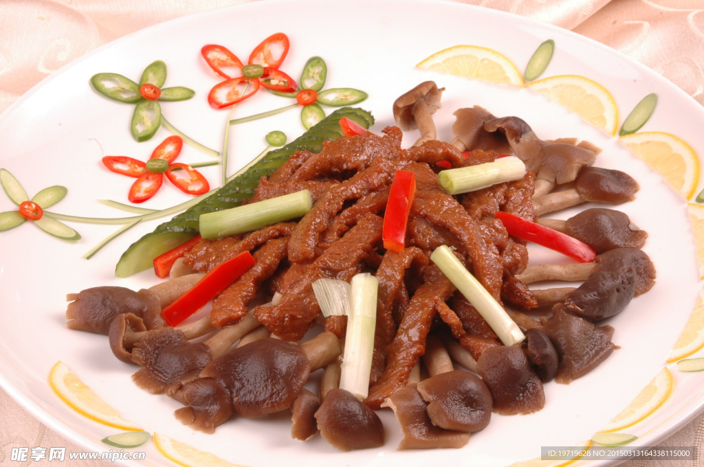 茶树菇炒鹿柳