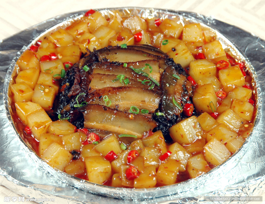 铁板凉粉扣肉