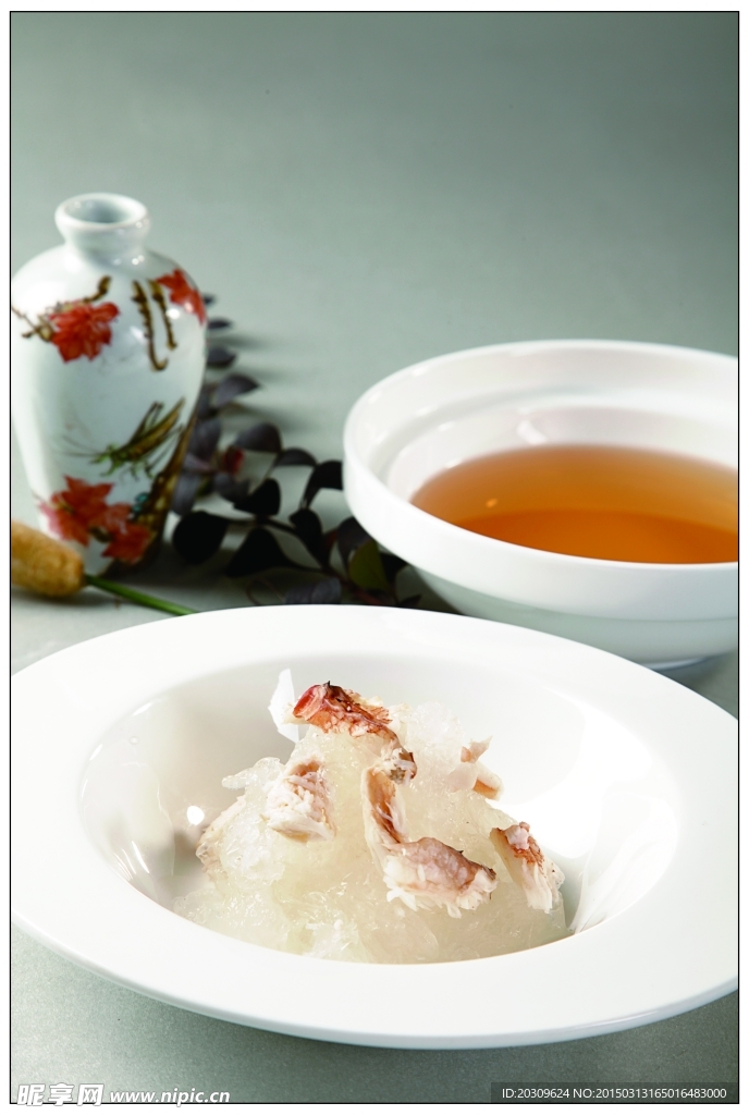 鸡汤蟹肉烩燕窝