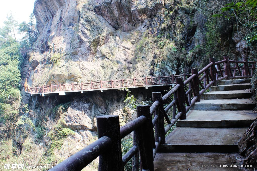 赤岸松瀑山