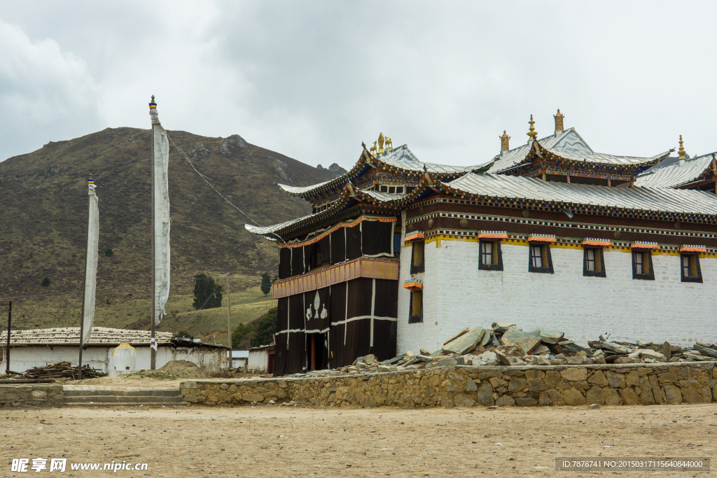 甘南格尔底寺建筑景观