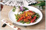 碧绿杭椒炒牛柳条