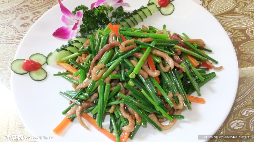 小炒松板肉
