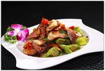 虎皮椒炒腊肉