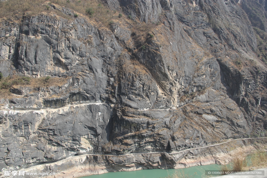 岩石  茶马古道 悬崖 虎跳峡