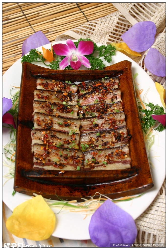 瓦片猪肉