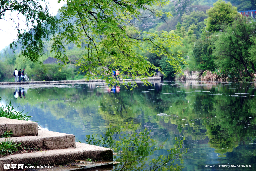 河边的风景