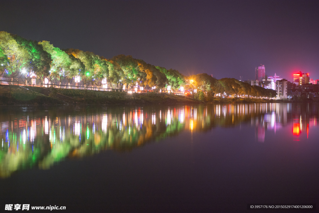 鄱阳东湖夜景