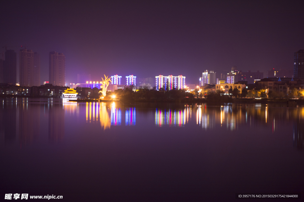 鄱阳东湖夜景