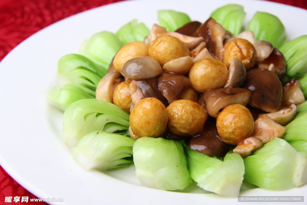 菜胆伴双菇