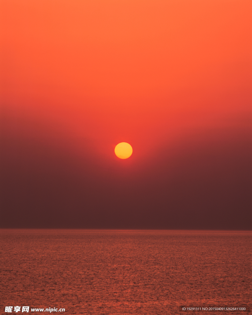 大海落日