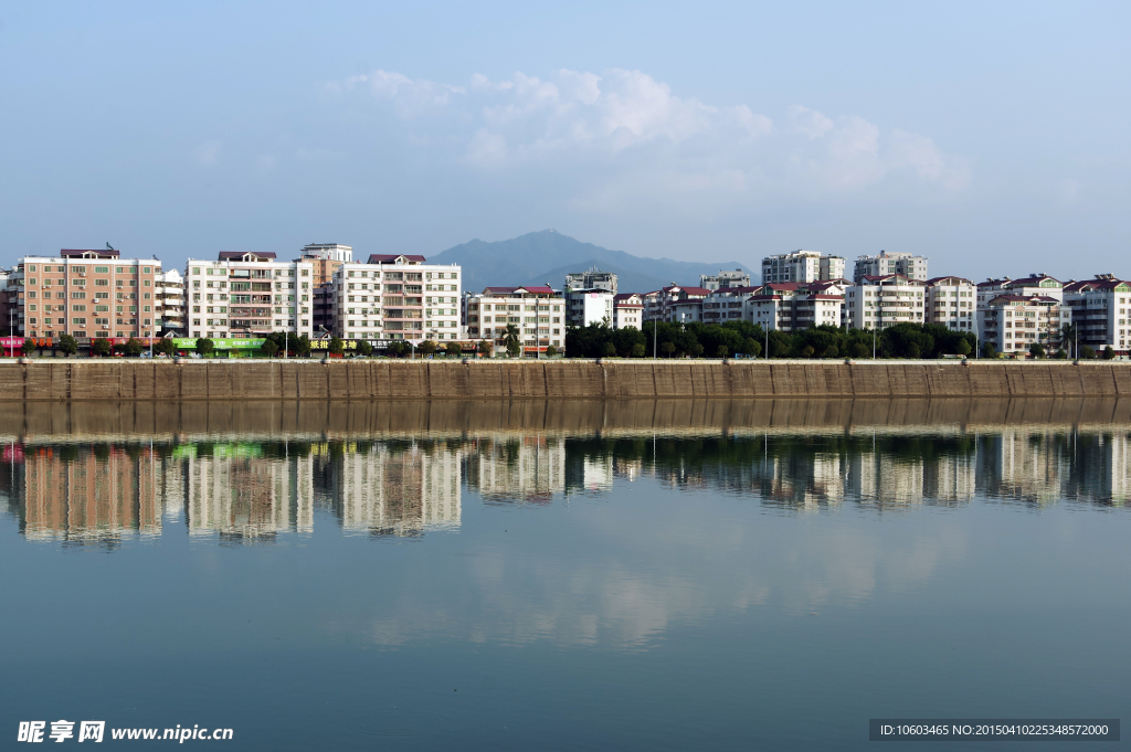 梅江风光 江河水