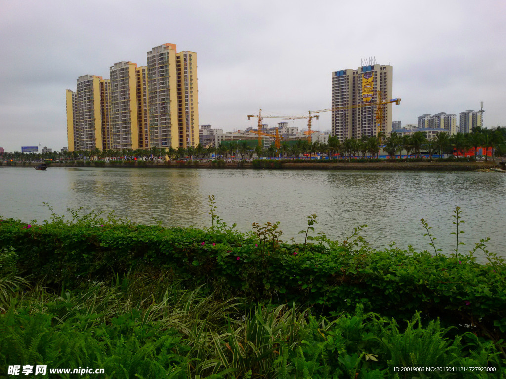 江岸风景