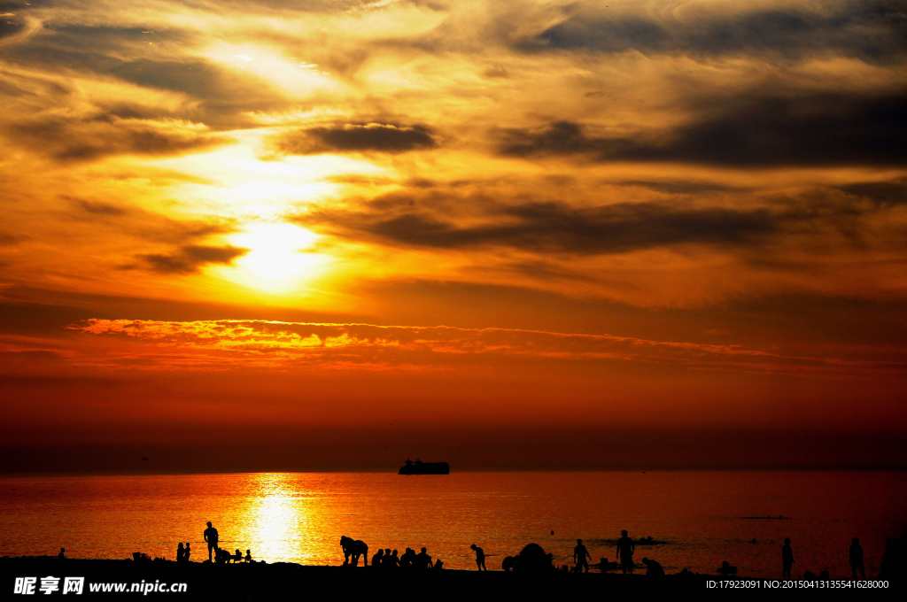 海滨夕照
