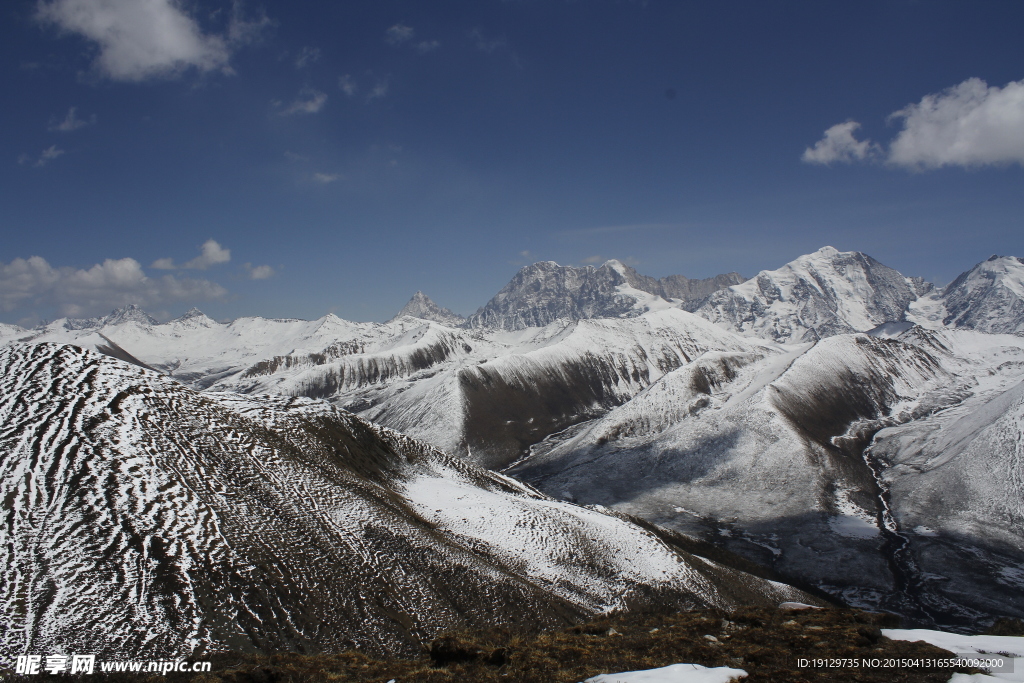 贡嘎雪山