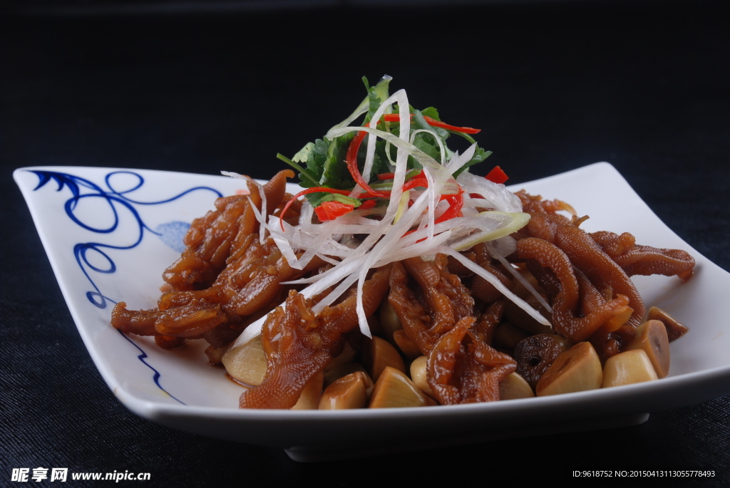 腊八蒜泡鸭掌 菜肴 餐饮美食