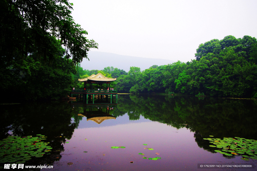 钟山流微榭