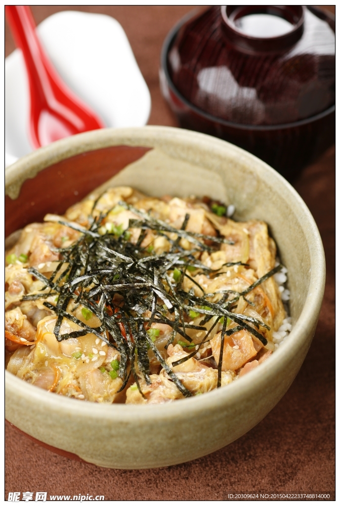 鸡肉盖饭