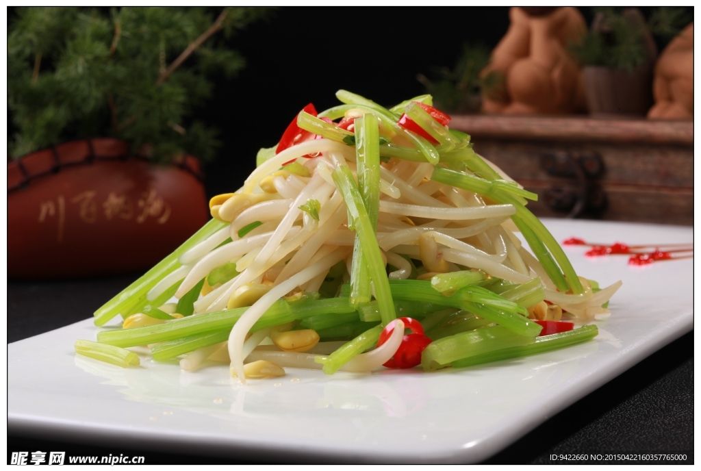 小芹菜拌豆芽