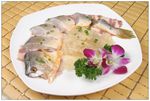 黄鱼鲞咸肉蒸海蛰
