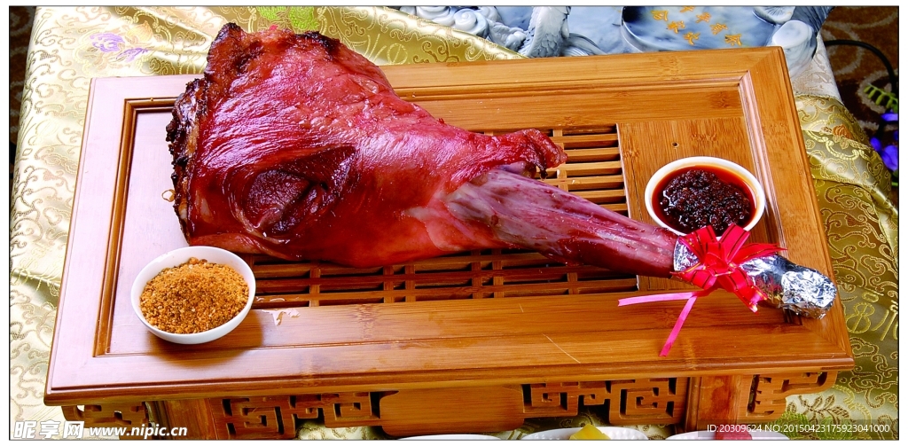 卤味羊腿