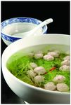 生汆羊肉丸