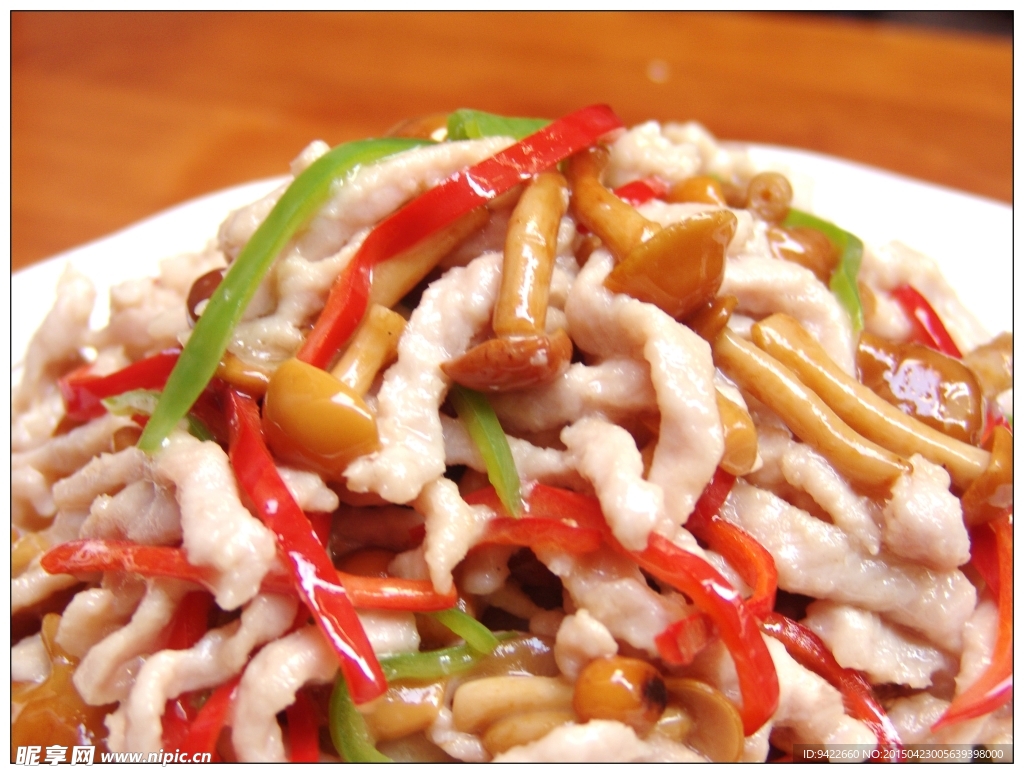 尖椒肉丝炒滑菇