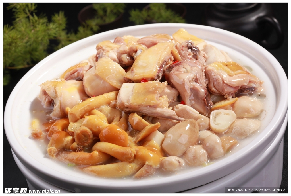 菌菇炖老鸡