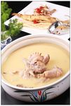 药膳炖土鸡