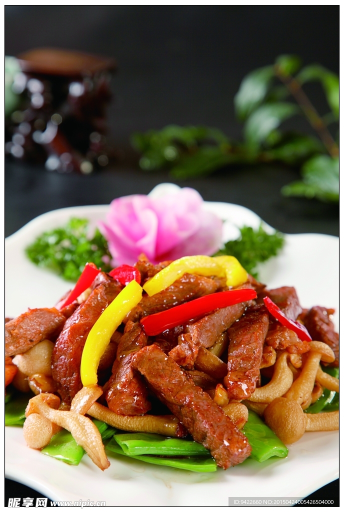 牛小排炒白玉菇