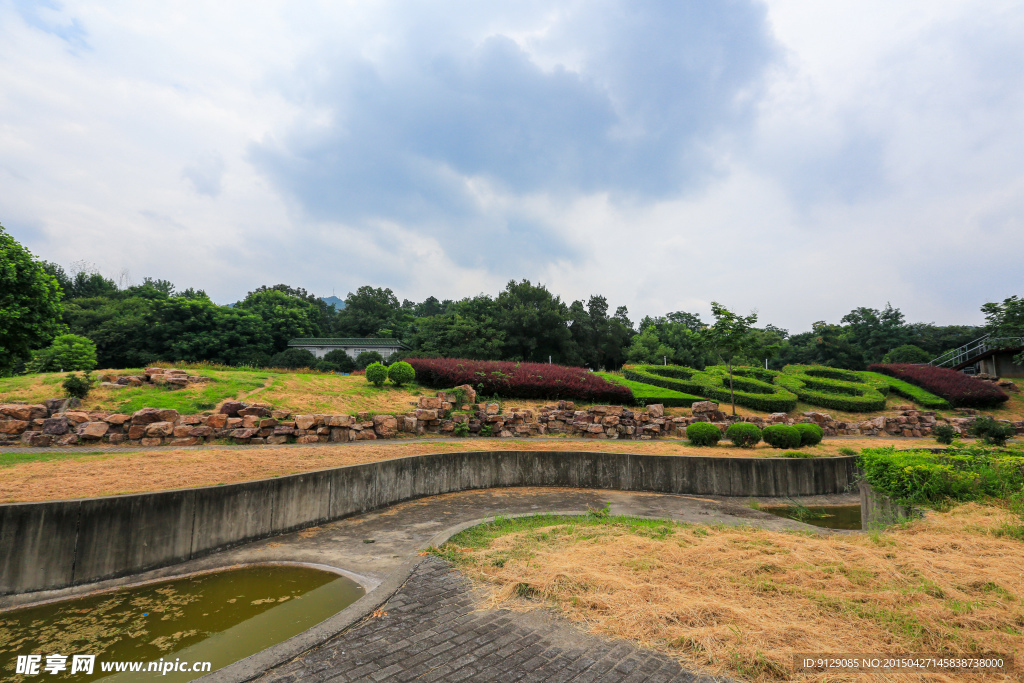 白马石刻公园