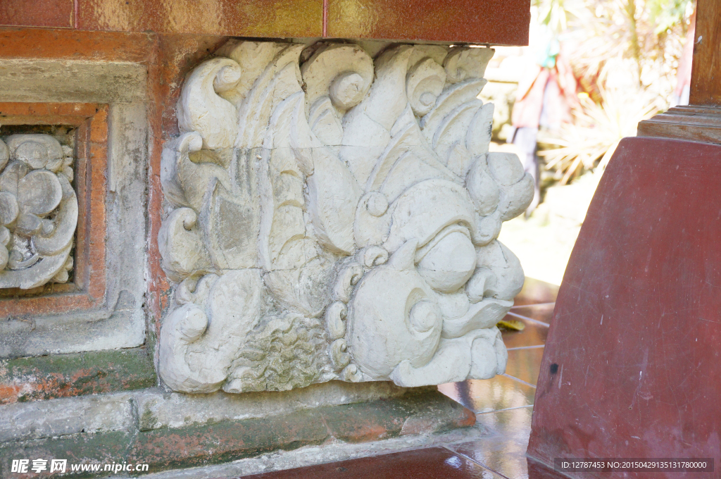 印尼建筑石雕