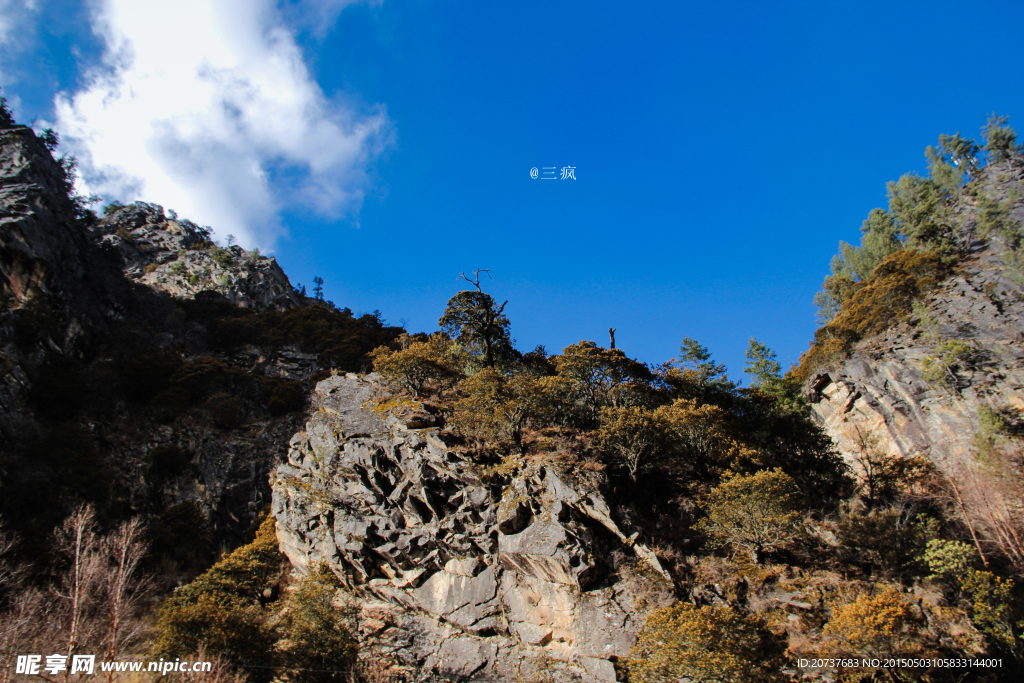 天空 山