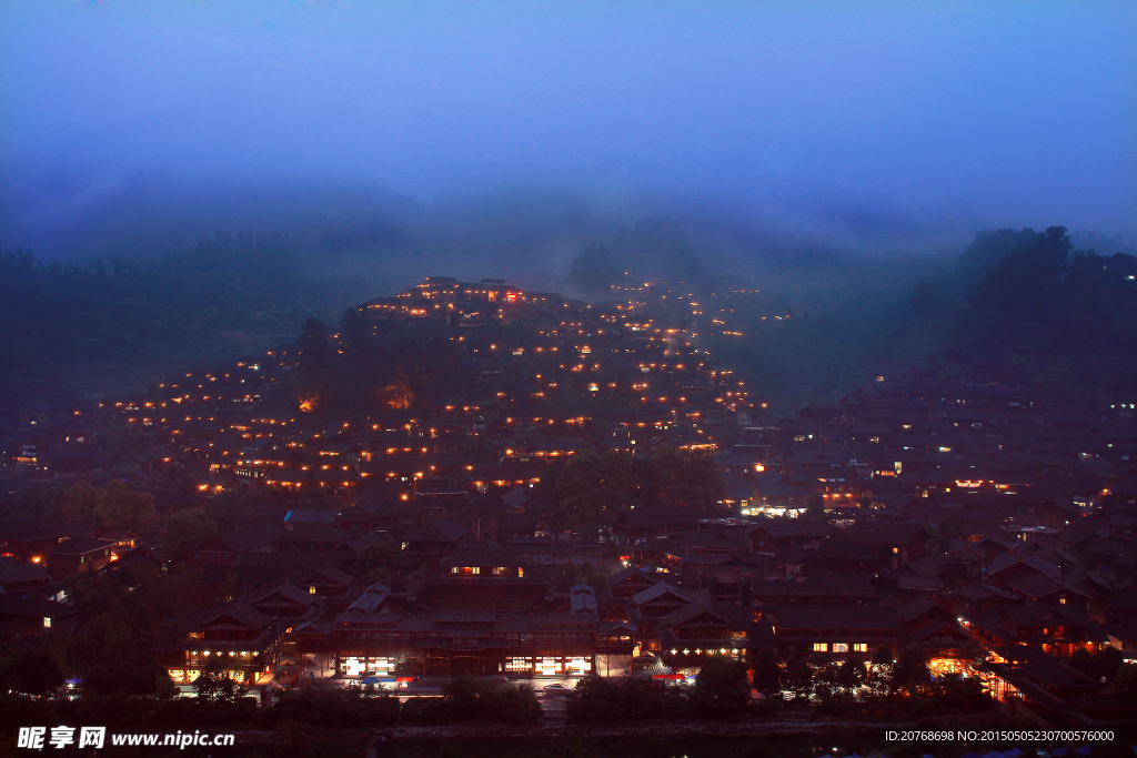 西江苗寨夜景