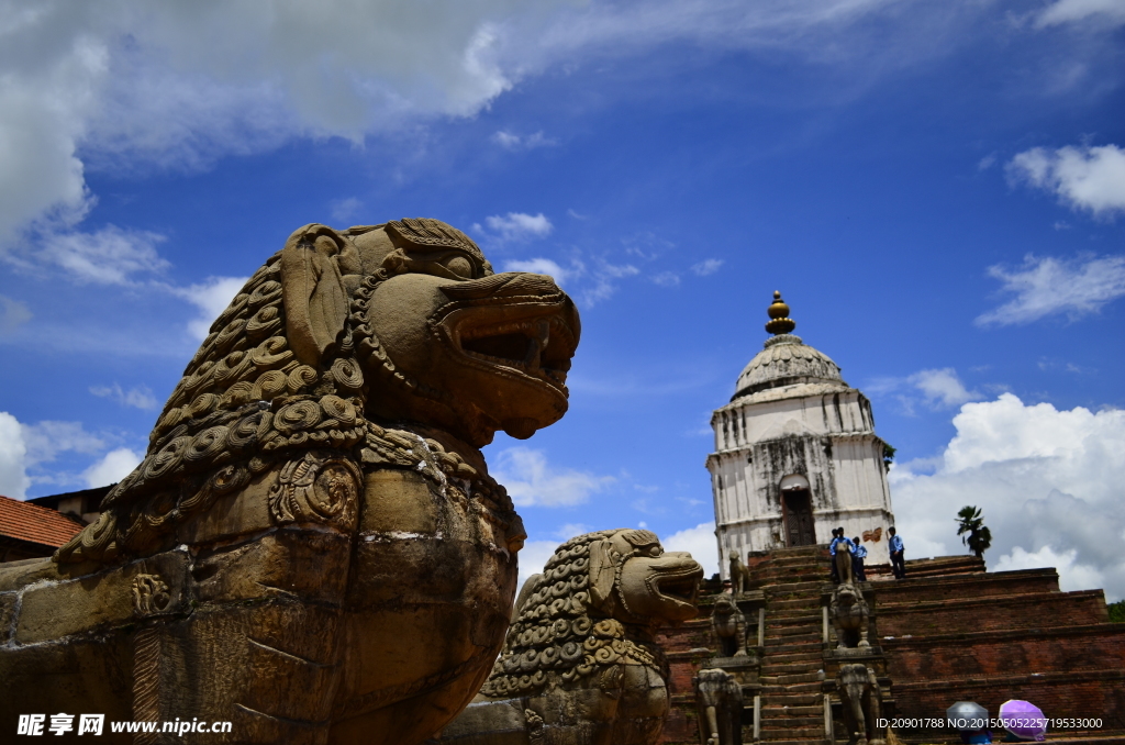 尼泊尔神庙 蔚蓝天空