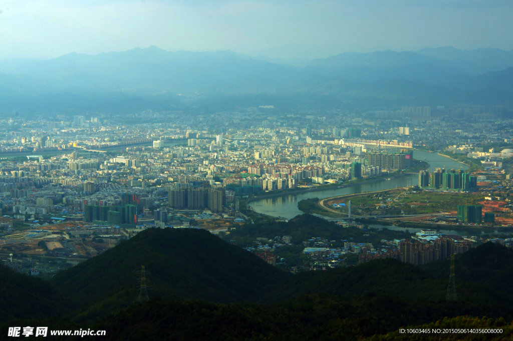 城市全景