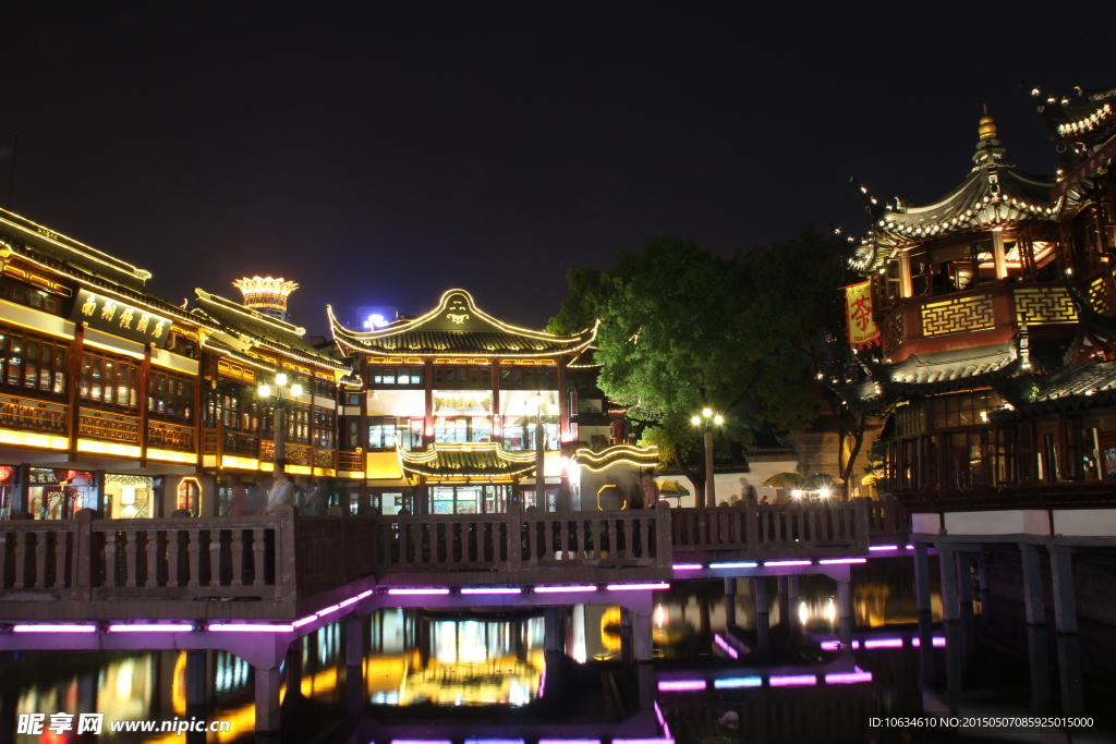 上海城隍庙豫园夜景图