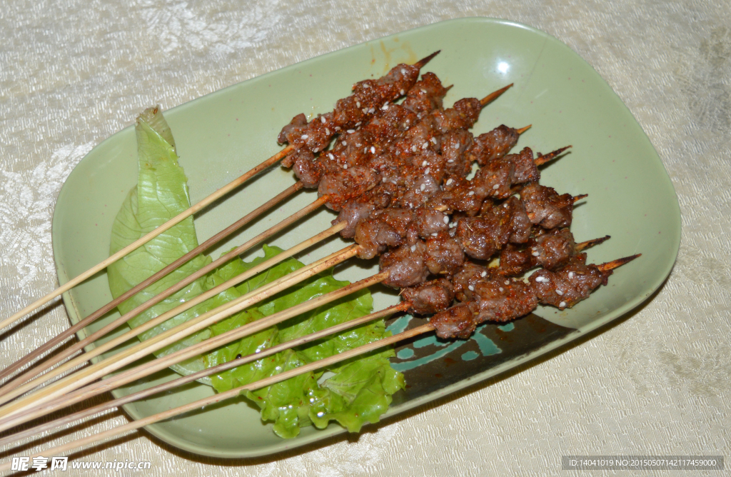 烤羔羊肉