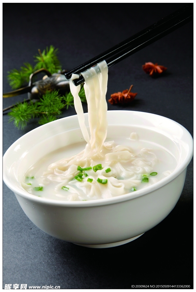 小刀鲫鱼面