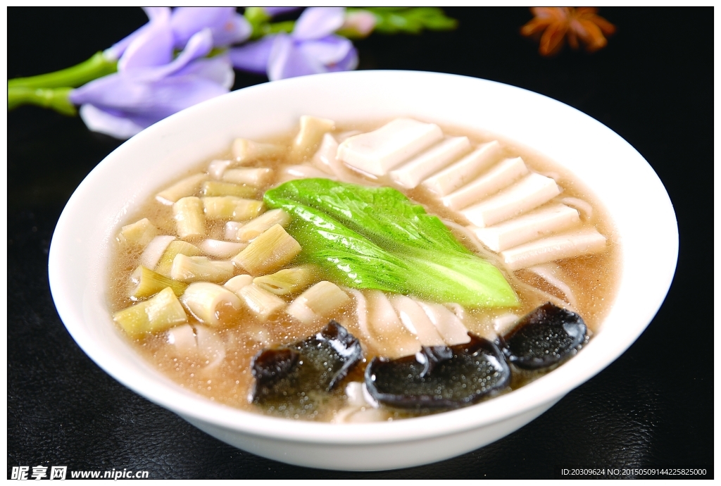 野笋豆腐面