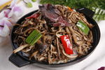 干锅腊肉茶树菇