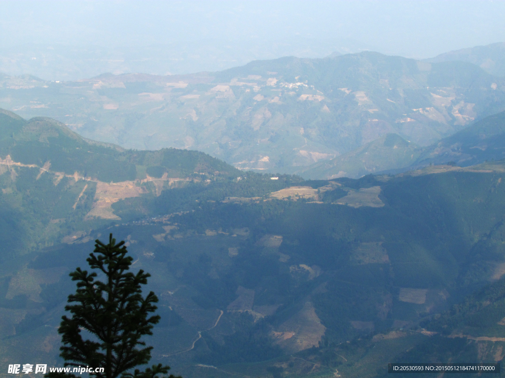 莽莽大山