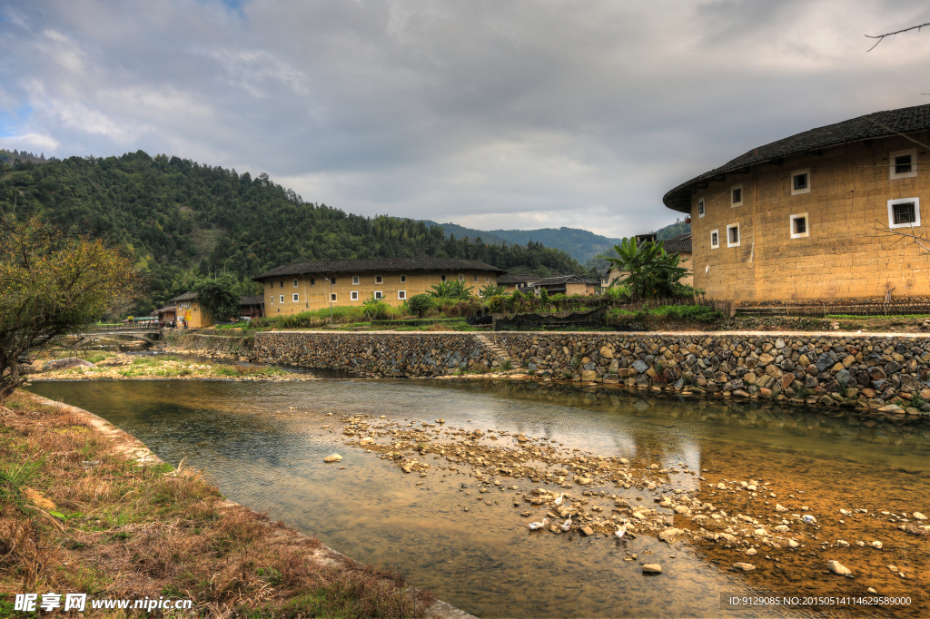 南靖河坑土楼群