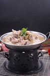 锅仔酸菜腔骨