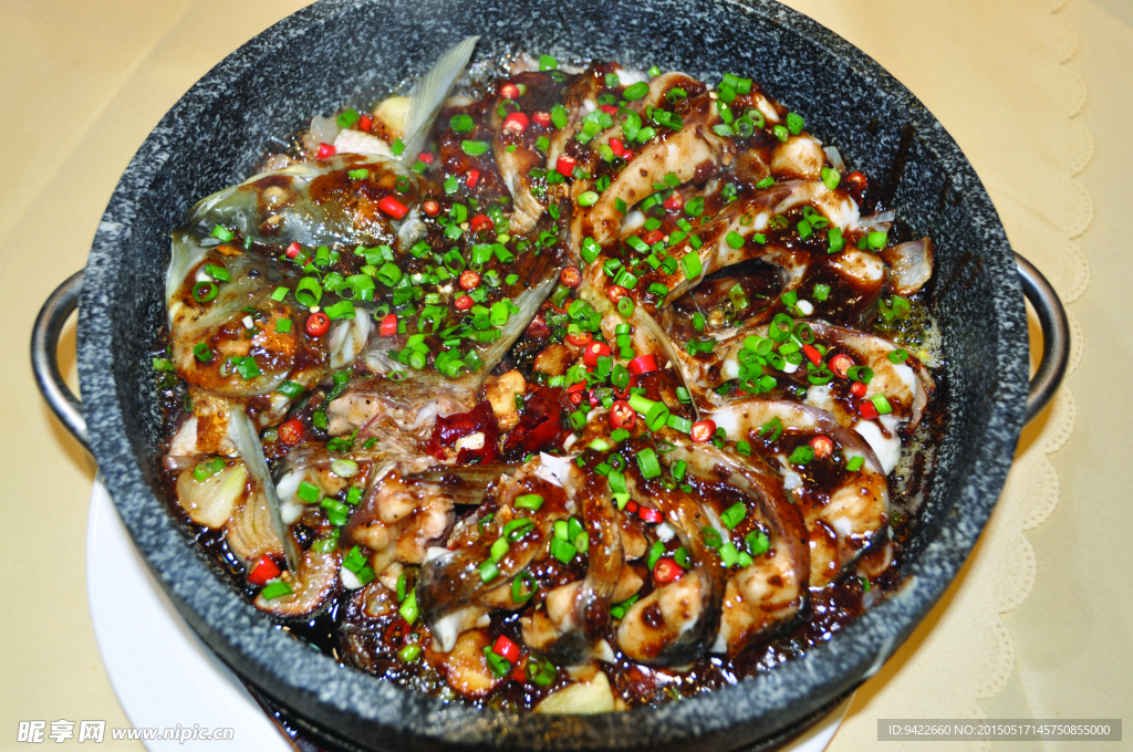 石锅黑椒鱼