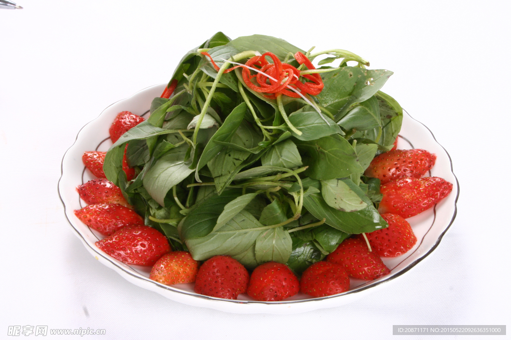 草莓拌荆芥