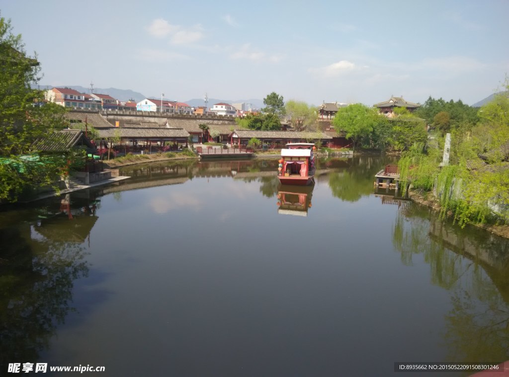 横店