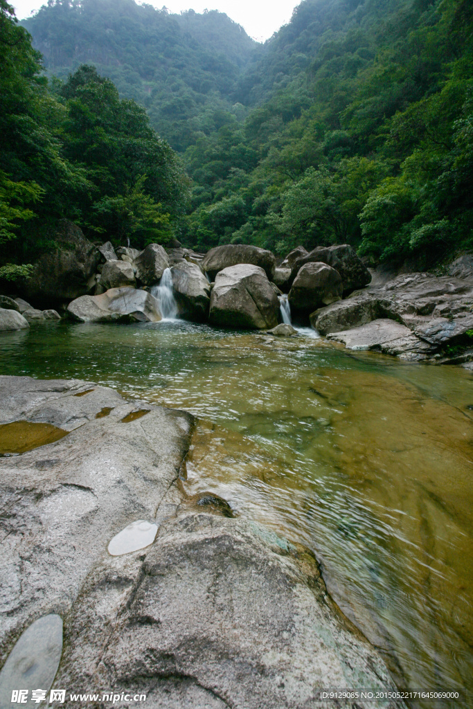 大安源黄冈山大峡谷